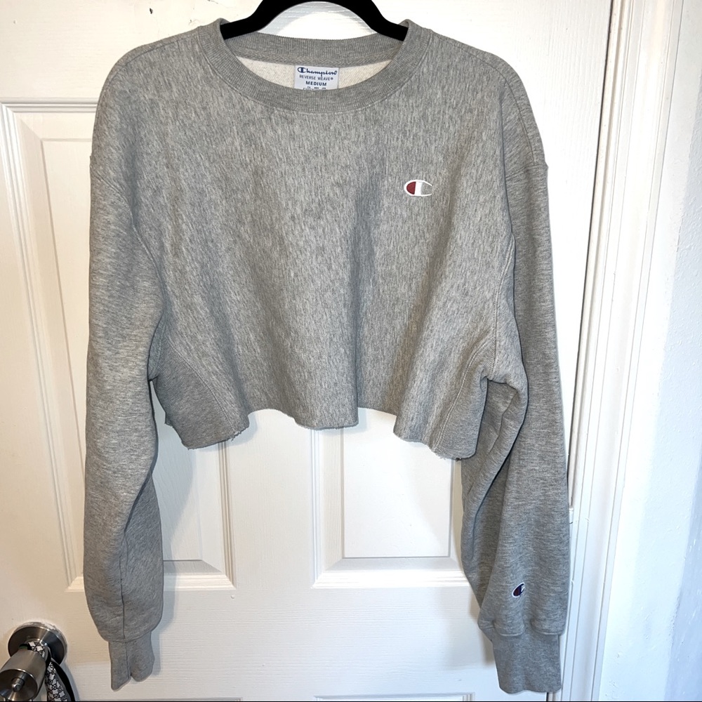 Cropped Champion Crewneck